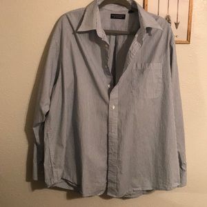 Roundtree & Yorke Button Up casual/dress shirt